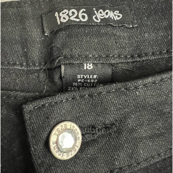 1826 Jeans Capri Jeans - Picture 3 of 8